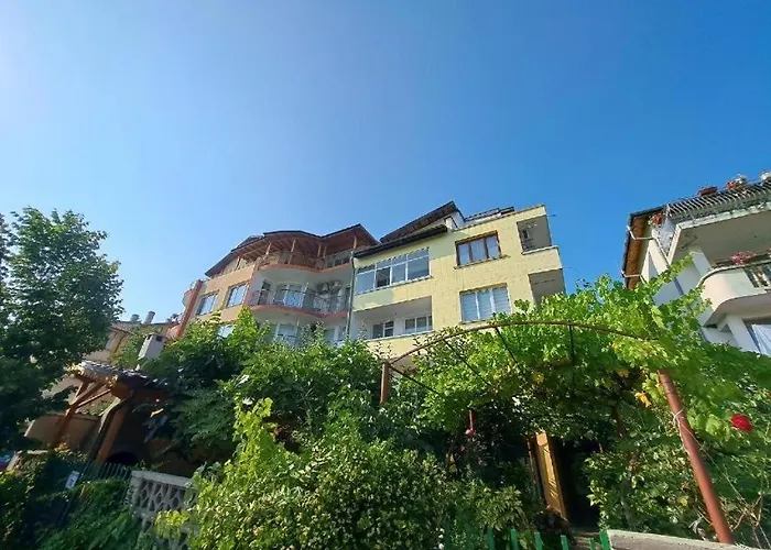 Family Magnolia - Summer Gasthof Primorsko